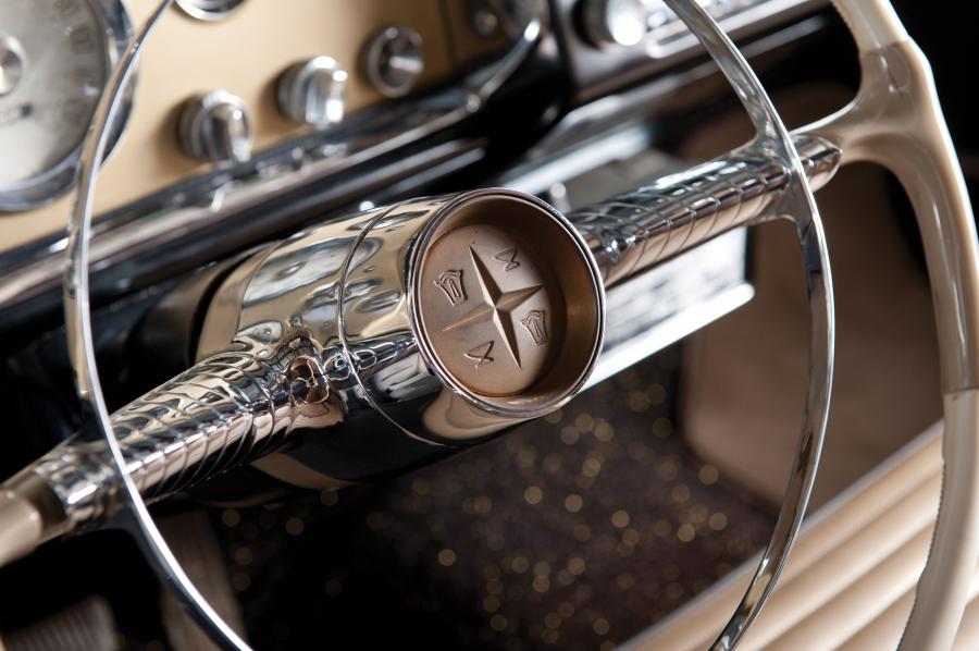 Детали интерьера DeSoto Fireflite Indy 500 Pacesetter (S-24) 1956 года  (фото 17 из 35)